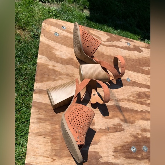 Qupid CUTOUT HEELED SANDALS (HAZEL SUEDE) size 7 spring summer boho‎ ankle fall - Picture 14 of 15